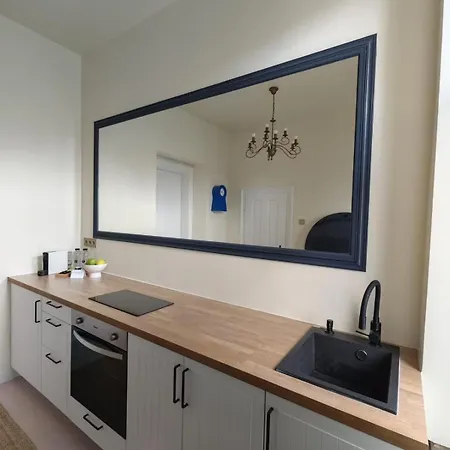 27 Ap Romantic Nest Appartement