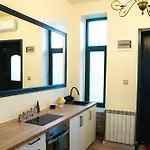27 Ap Romantic Nest