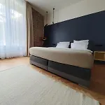 27 Ap Romantic Nest Apartmán *