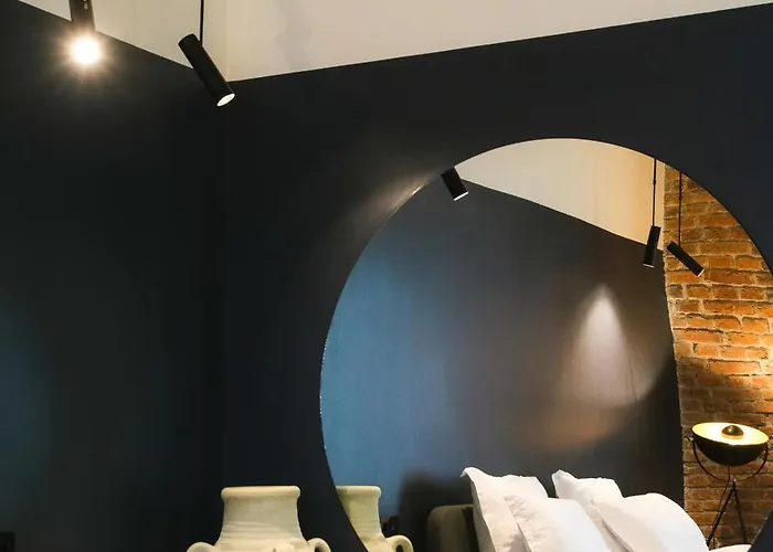 27 Ap Romantic Nest *